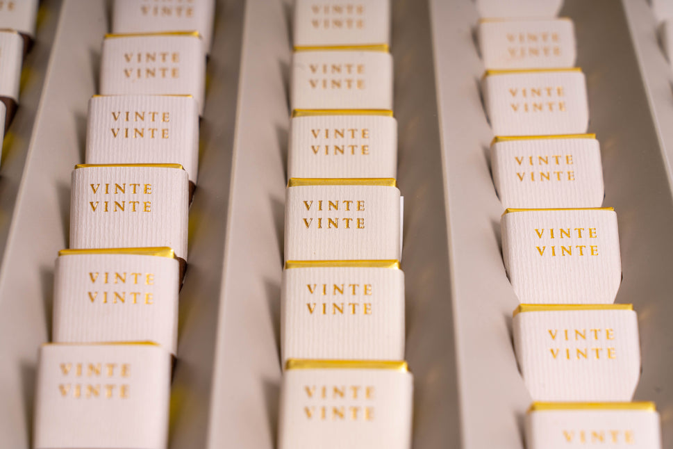 Vinte Vinte - Christmas Cacao Intensity - Santa is Coming Gift Box | Portuguese Chocolate 